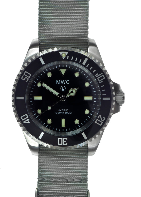 MWC 300m / 1000ft Stainless Steel Mechanical/Quartz Hybrid Military Divers Watch with Sweep Secondhand