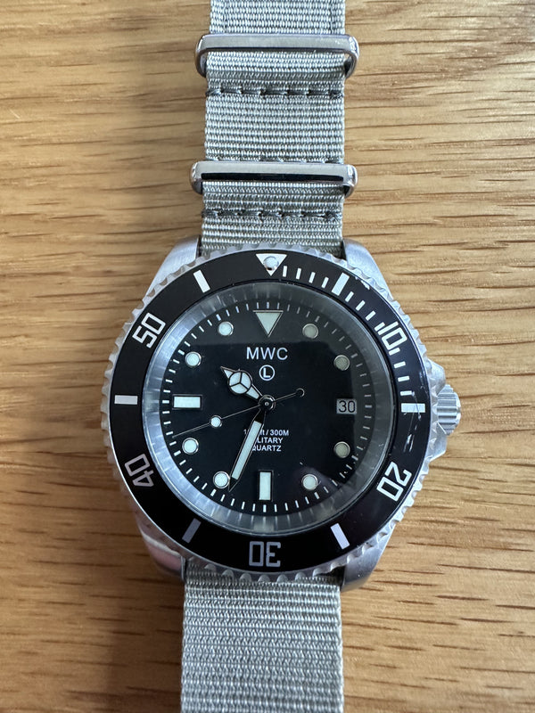 MWC 300m / 1000ft Stainless Steel Quartz Military Divers Watch (Branded) - Hand Needs Resetting but in Excellent Condition